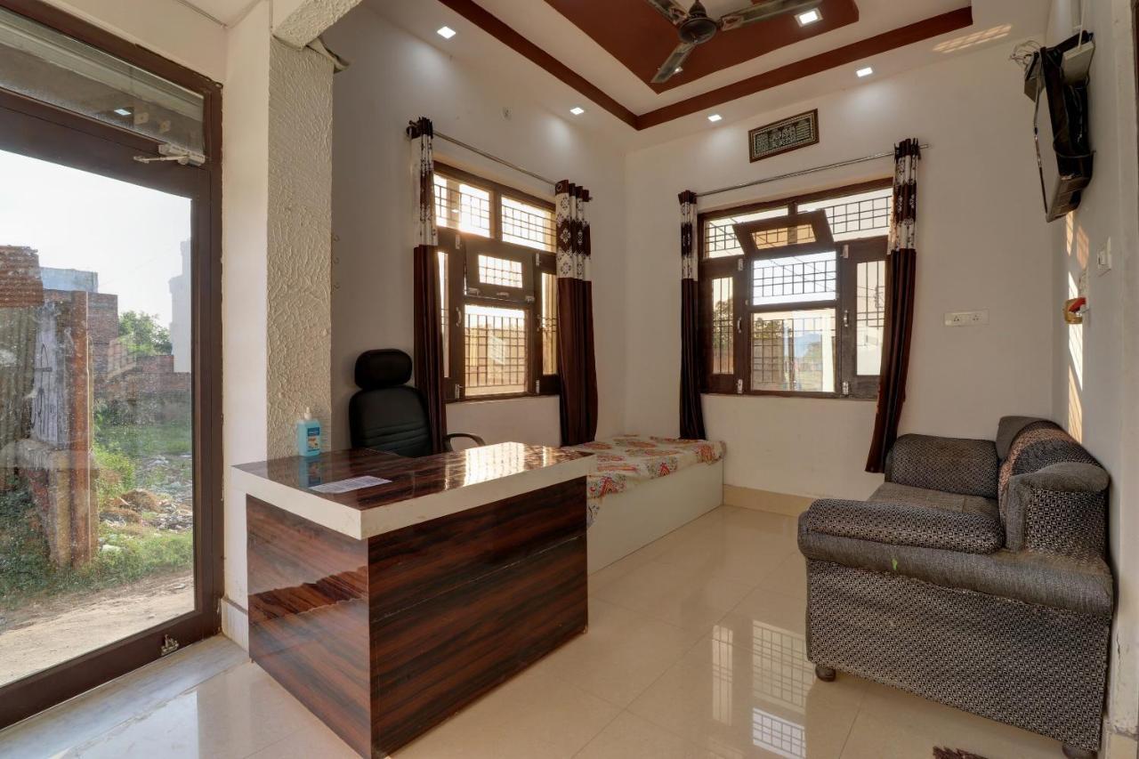 SPOT ON 75178 Hotel Arman Roorkee Buitenkant foto